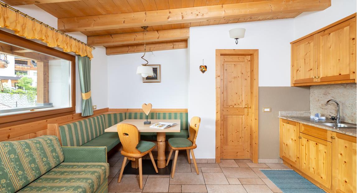 Dininig/living room with kitchenette - Apartment Frara