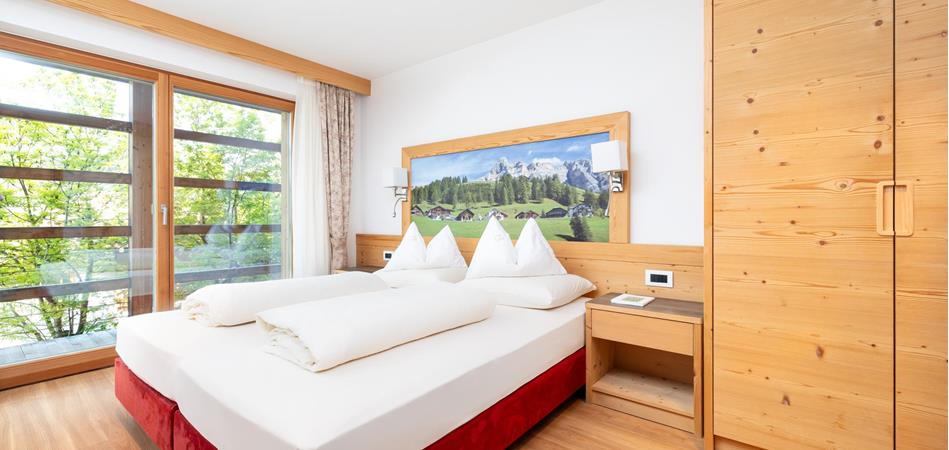 Bedroom with double bed - Apartment Costadedoi